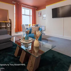 Apartment Tranquil By Seaside, Brighton